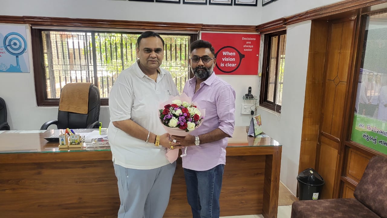 મારા પરમ મિત્ર અને પલસાણા તાલુકા ભાજપ સંગઠન પ્રમુખ જીજ્ઞેશ પટેલને જન્મદિવસની હાર્દિક શુભકામનાઓ.